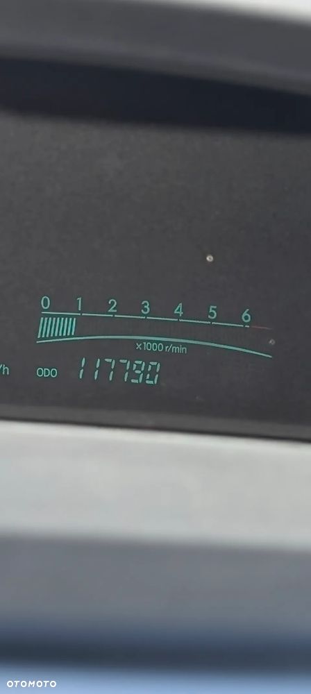 Toyota Yaris - 18