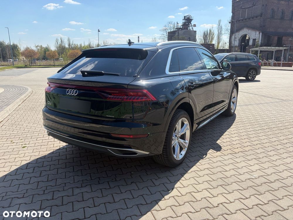 Audi Q8 55 TFSI quattro tiptronic - 5