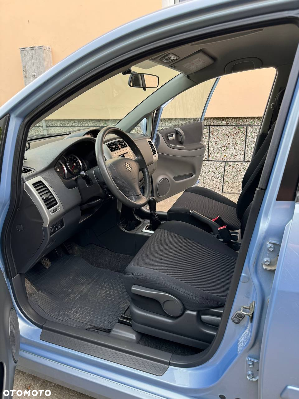 Suzuki Liana 1.6 - 18