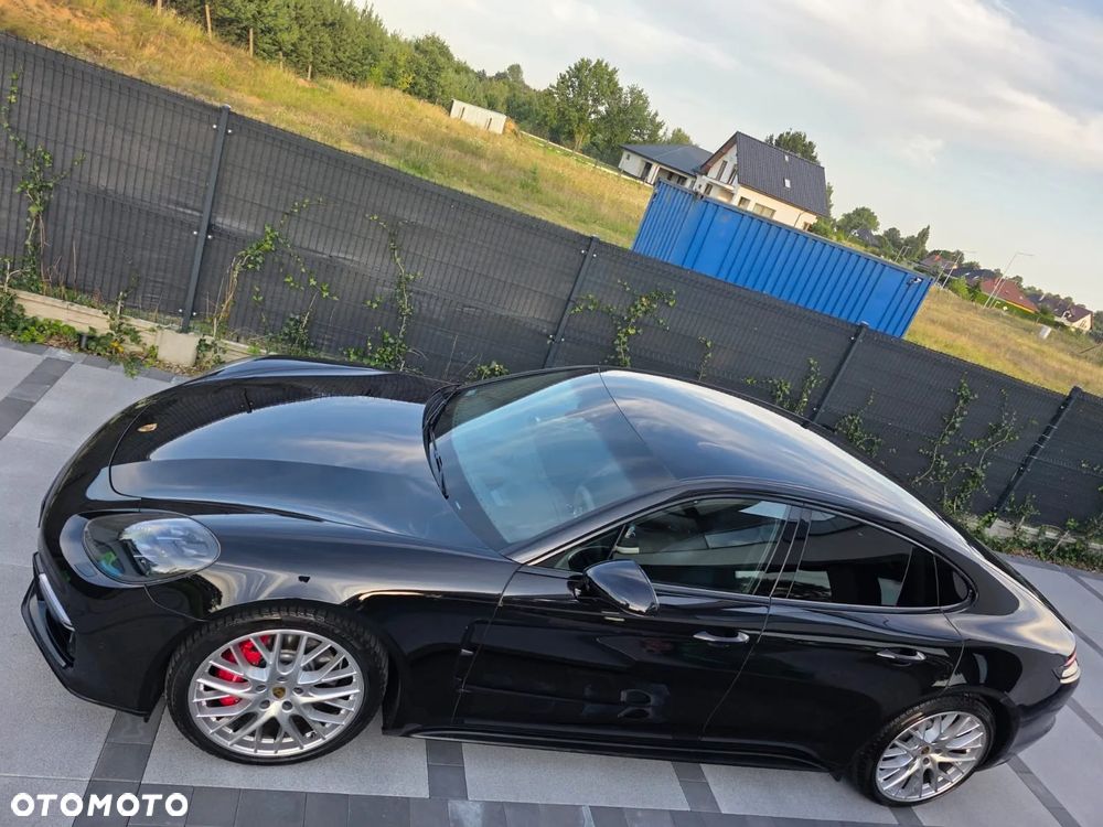 Porsche Panamera - 1