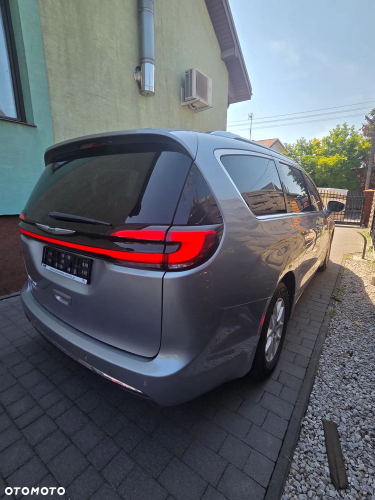 Chrysler Pacifica - 24