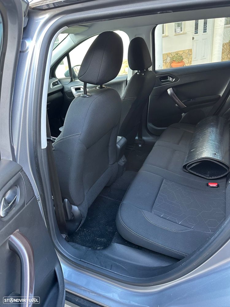 Peugeot 2008 1.2 PureTech Style - 10