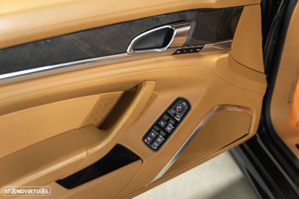 Porsche Panamera Turbo S PDK - 6