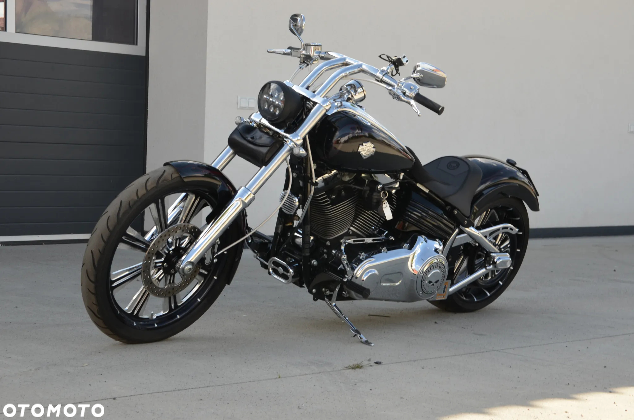 Harley-Davidson Softail Breakout - 12