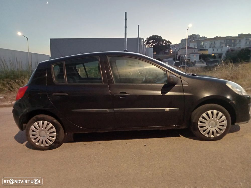 Renault Clio 1.2 16V Confort - 5