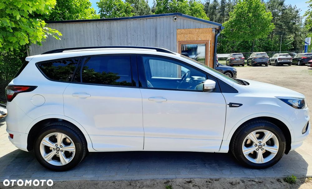 Ford Kuga 1.5 EcoBoost 2x4 ST-Line - 11