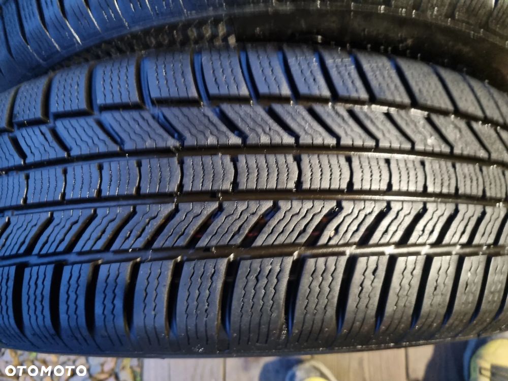 Opony CONTINENTAL WINTER CONTACT TS 870P 215/65R17 2023r,7,5/5,5 bdb stan - 2