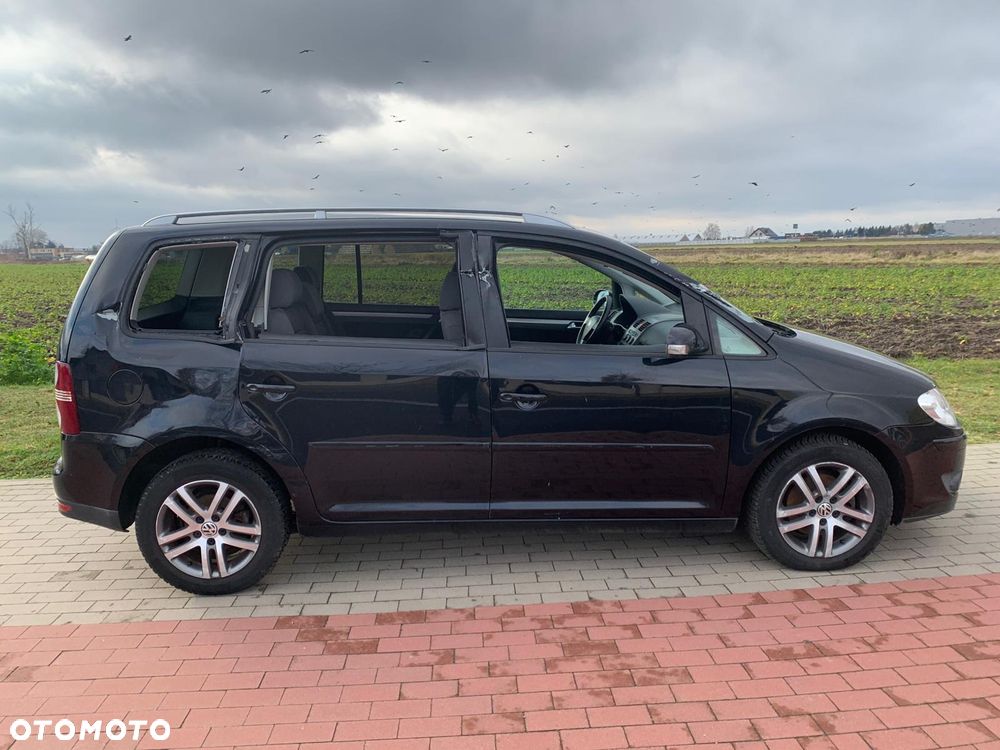 Volkswagen Touran 2.0 TDI DPF Comfortline - 9