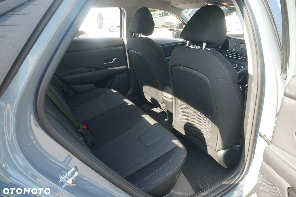 Hyundai Elantra 1.6 Modern CVT - 30