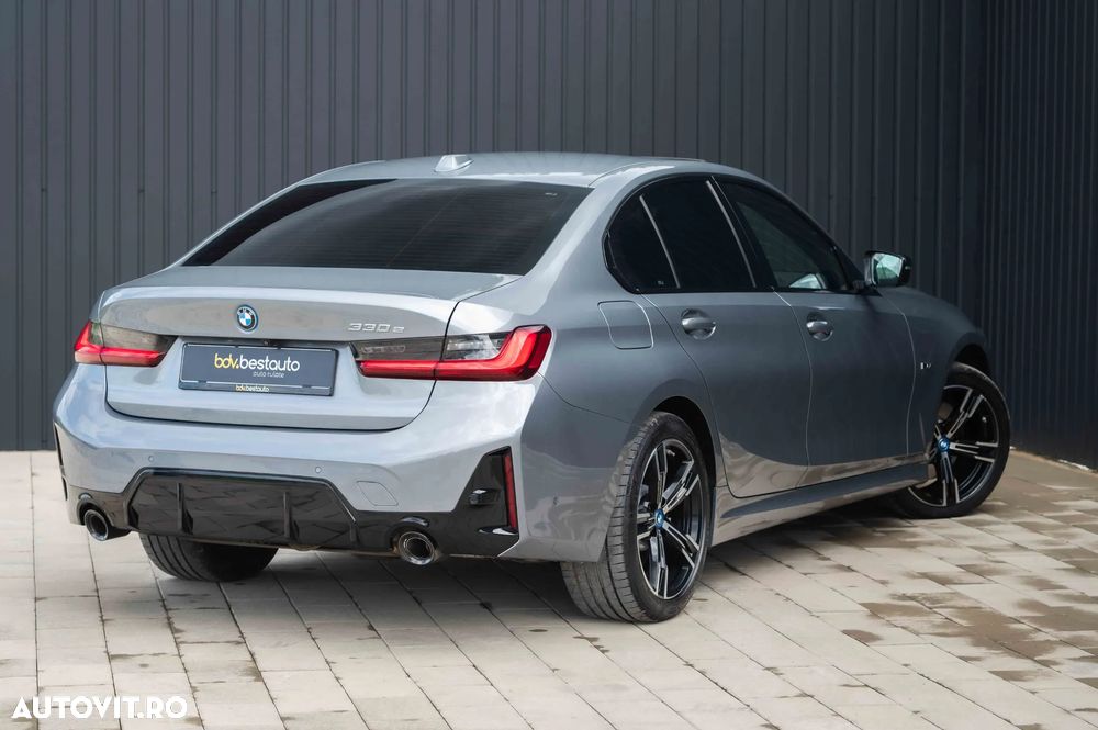 BMW Seria 3 330e Aut. M Sport - 8