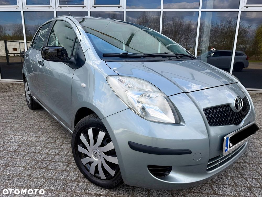Toyota Yaris 1.3 Luna A/C - 28