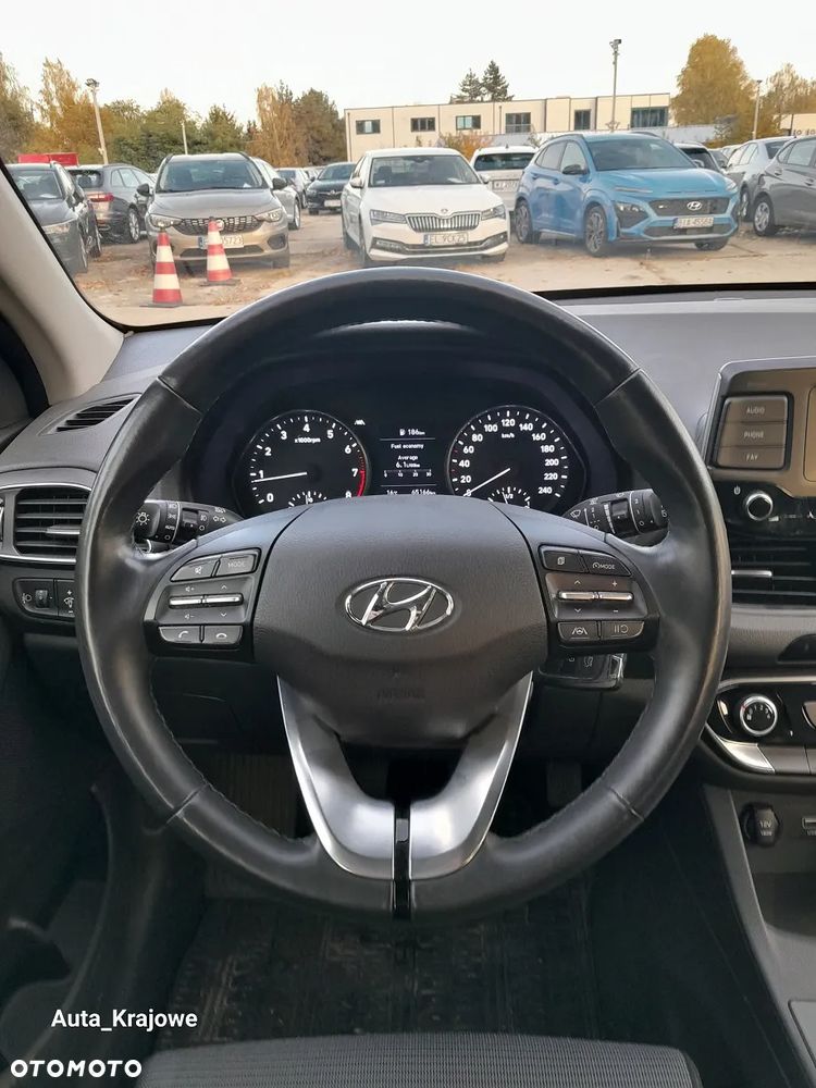 Hyundai i30 1.5 DPI Classic + - 11