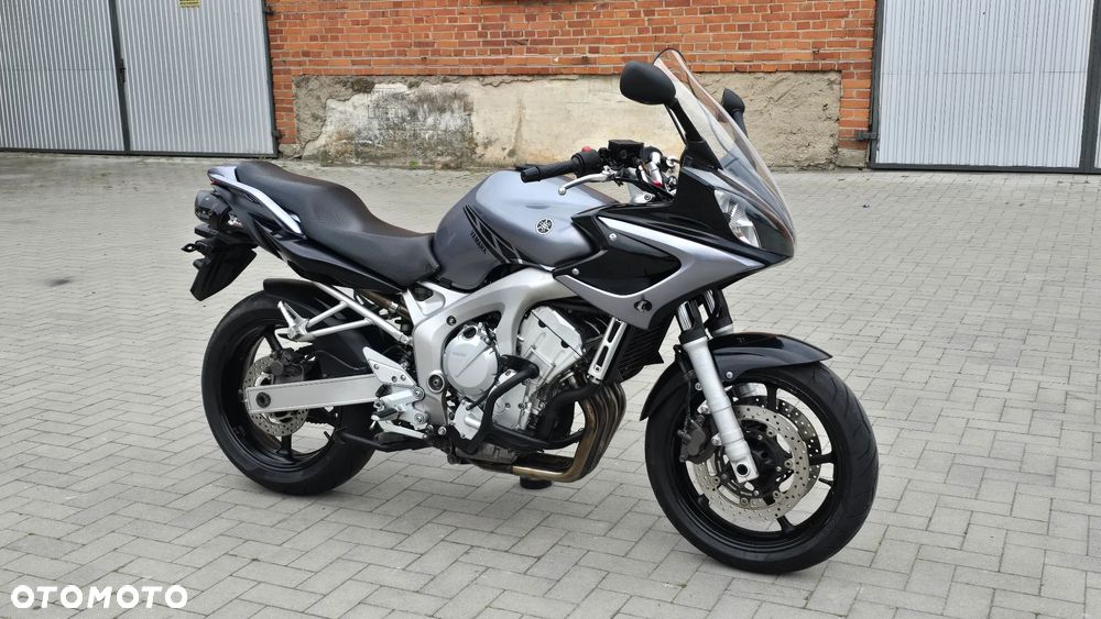 Yamaha FZ6 - 3