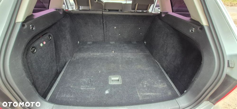 Volkswagen Golf 1.9 TDI Comfortline DSG - 11