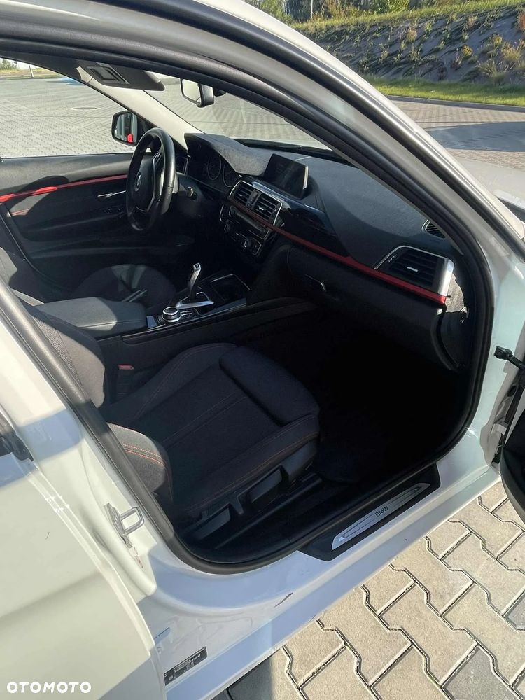 BMW Seria 3 318d Sport Line - 8