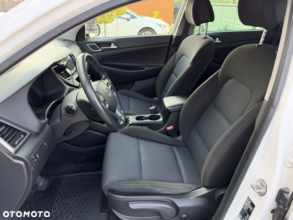 Hyundai Tucson 1.7 CRDI BlueDrive Comfort 2WD - 12