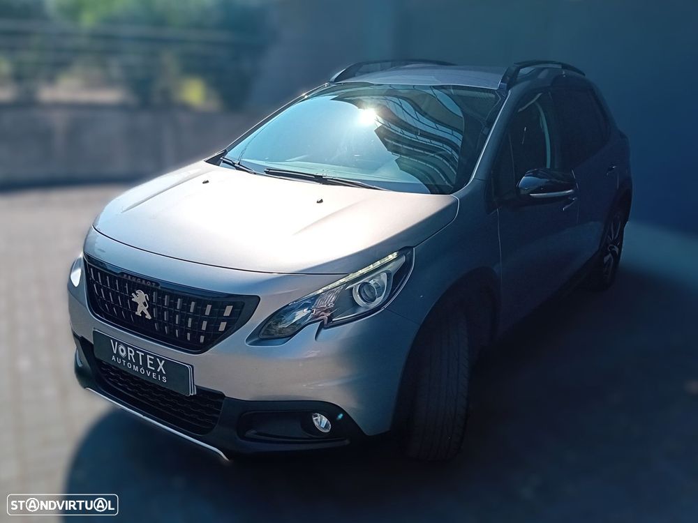 Peugeot 2008 1.2 PureTech GT Line - 4