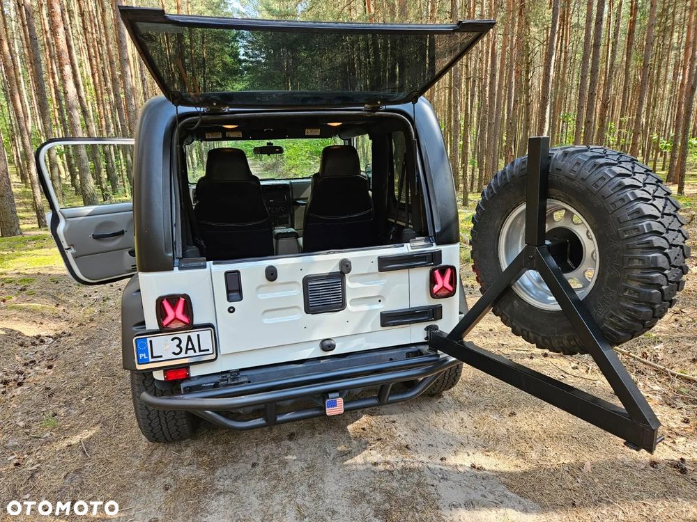 Jeep Wrangler 4.0 Sport - 8
