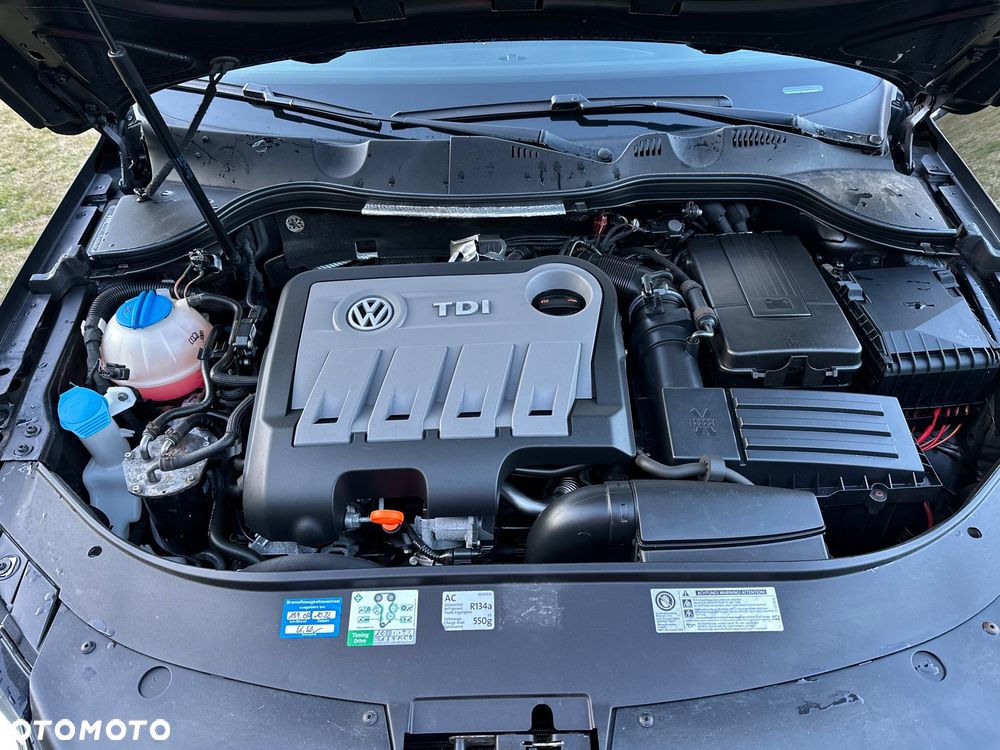 Volkswagen Passat 2.0 TDI DPF Highline - 37