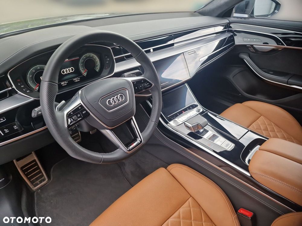 Audi A8 - 10