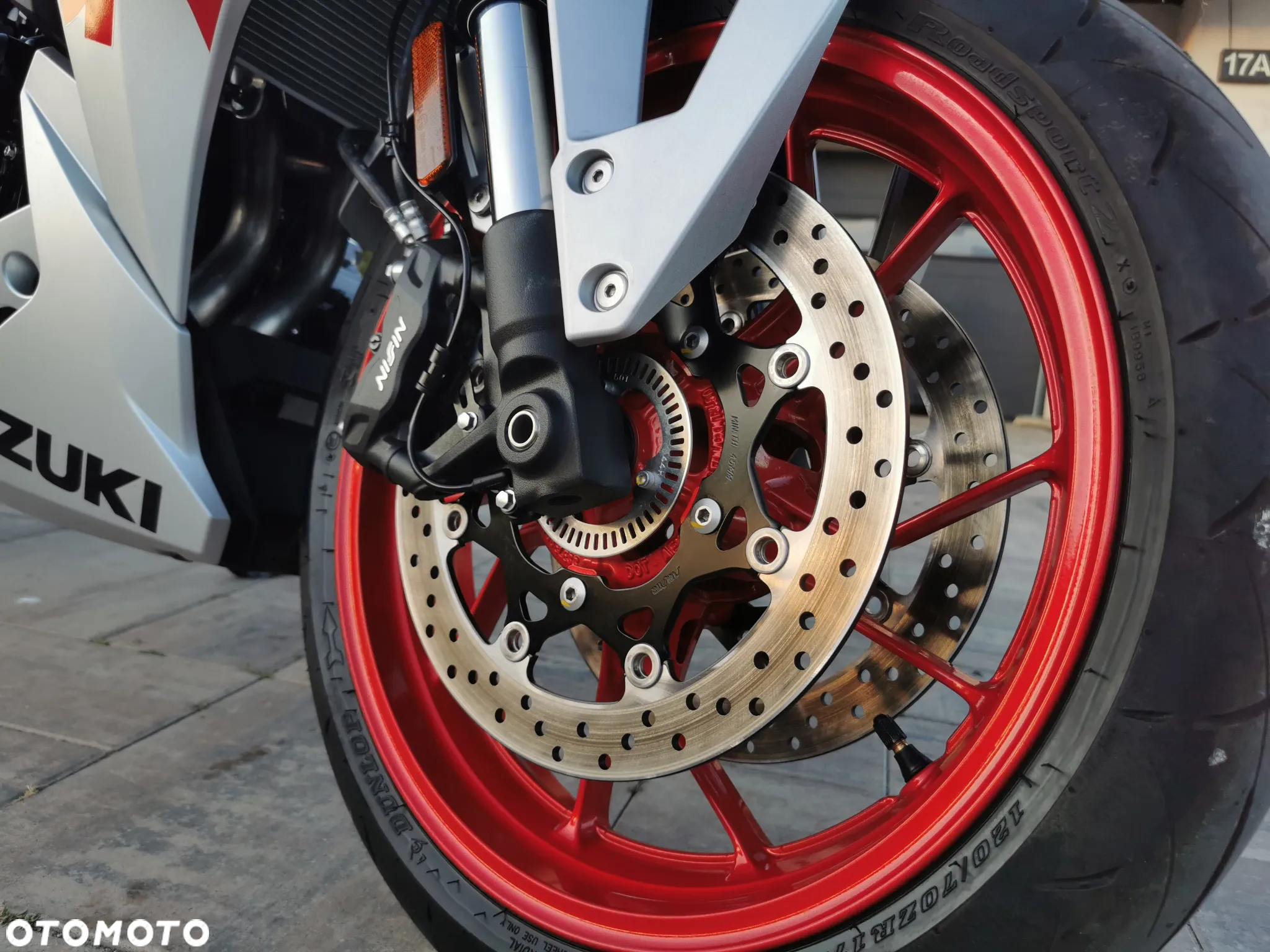 Suzuki GSX - 13