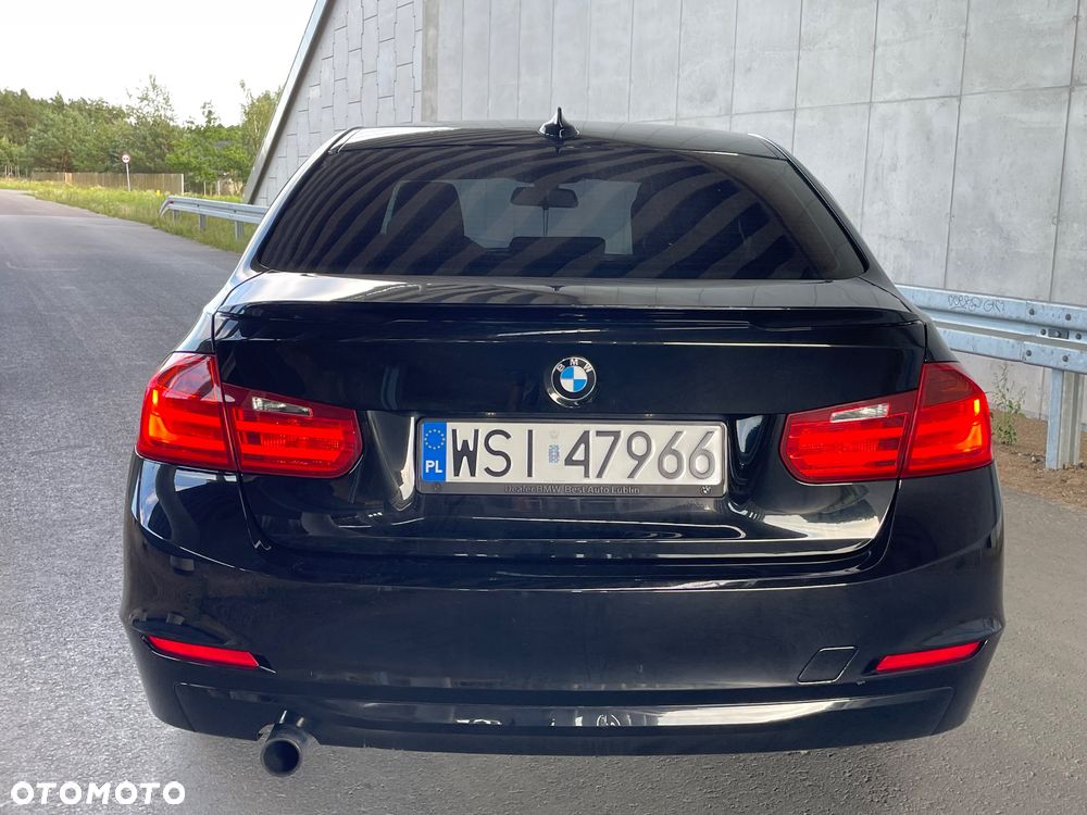 BMW 3 Series 2015 photo 3