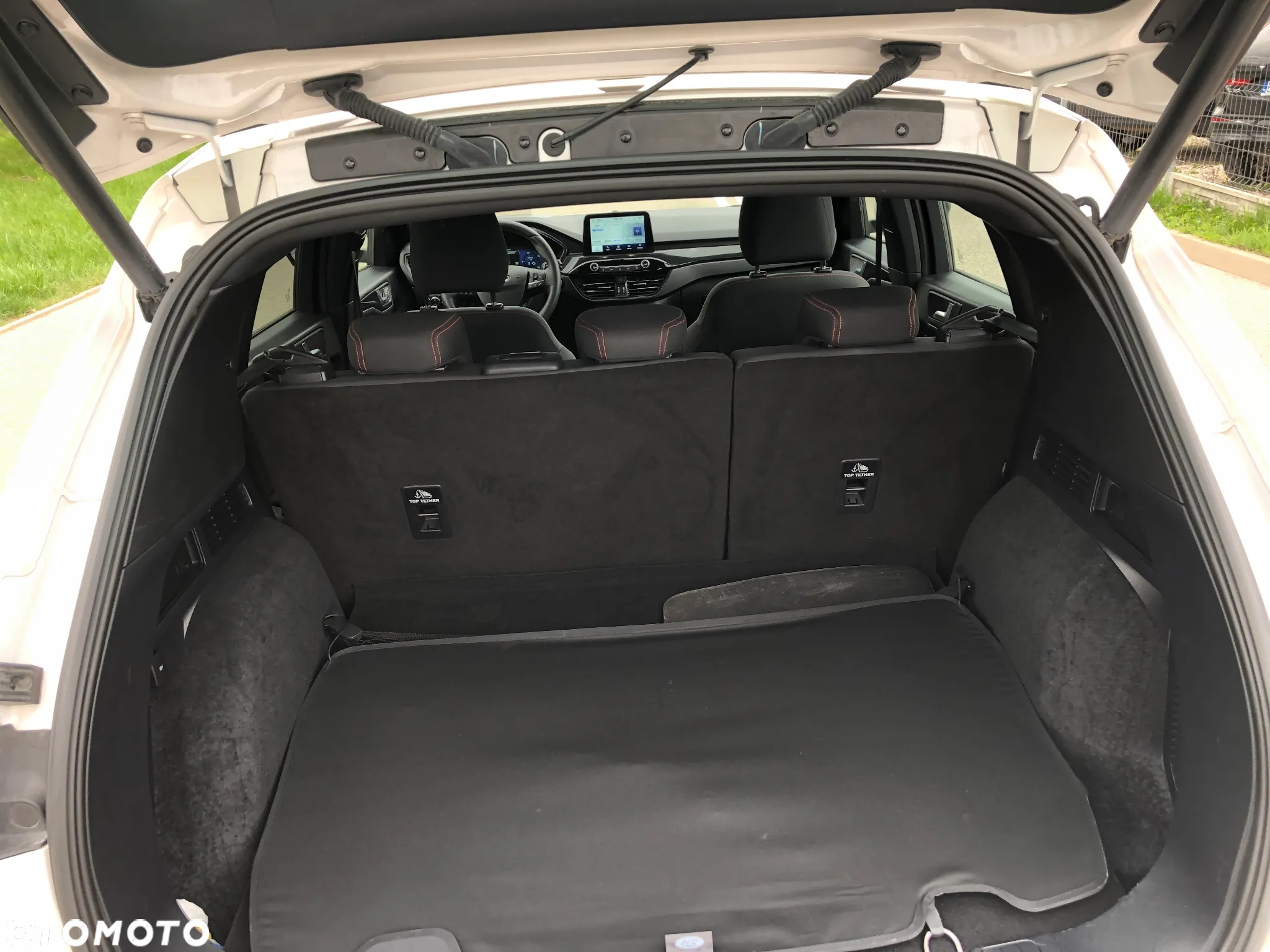 Ford Kuga - 10