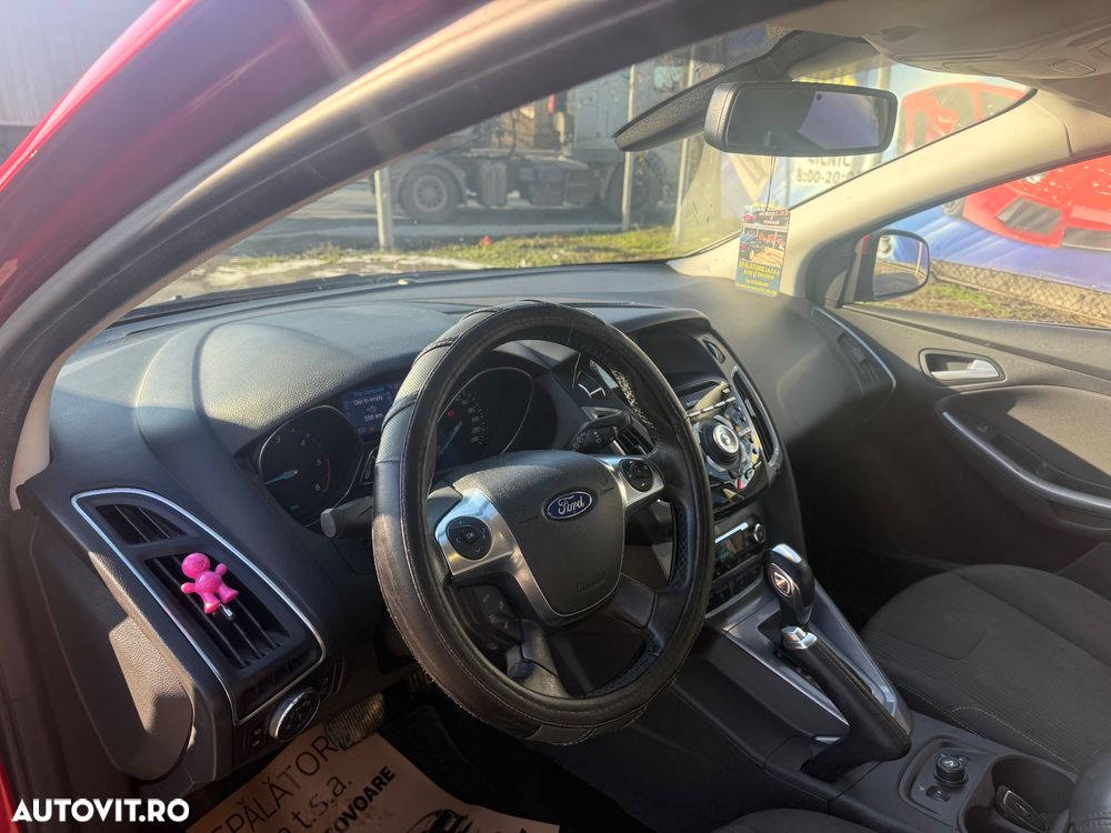 Ford Focus 2.0 TDCI DPF Powershift Titanium - 8