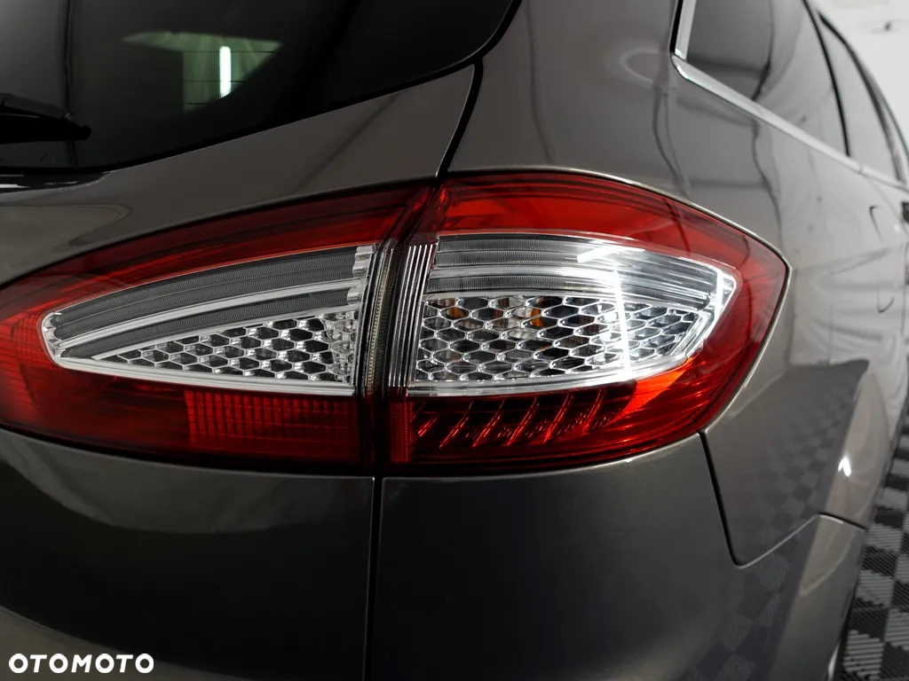 Ford Mondeo 2.0 TDCi Titanium - 32