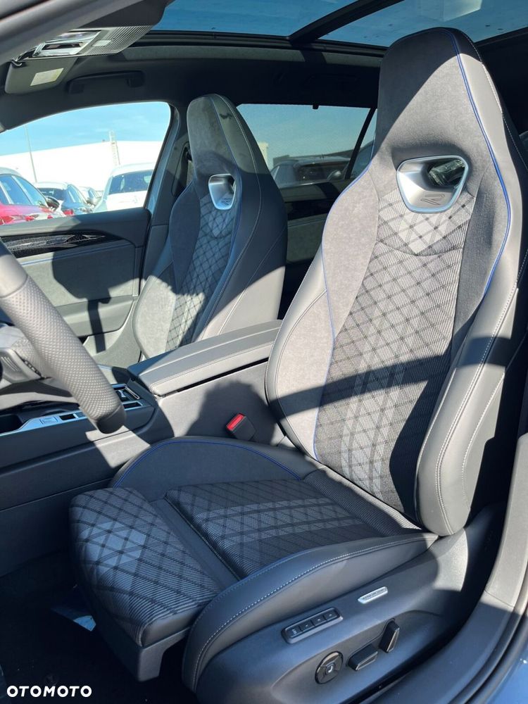 Volkswagen Passat Variant 2.0 TSI R-Line Plus DSG - 8