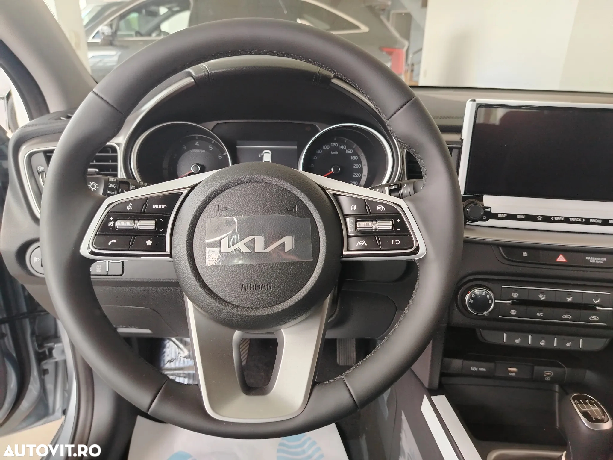 Kia Ceed 1.5 T-GDI 6MT Best - 13