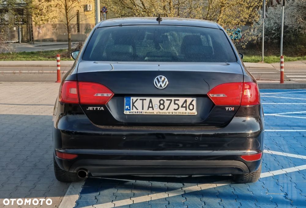 Volkswagen Jetta 1.6 TDI Highline - 3