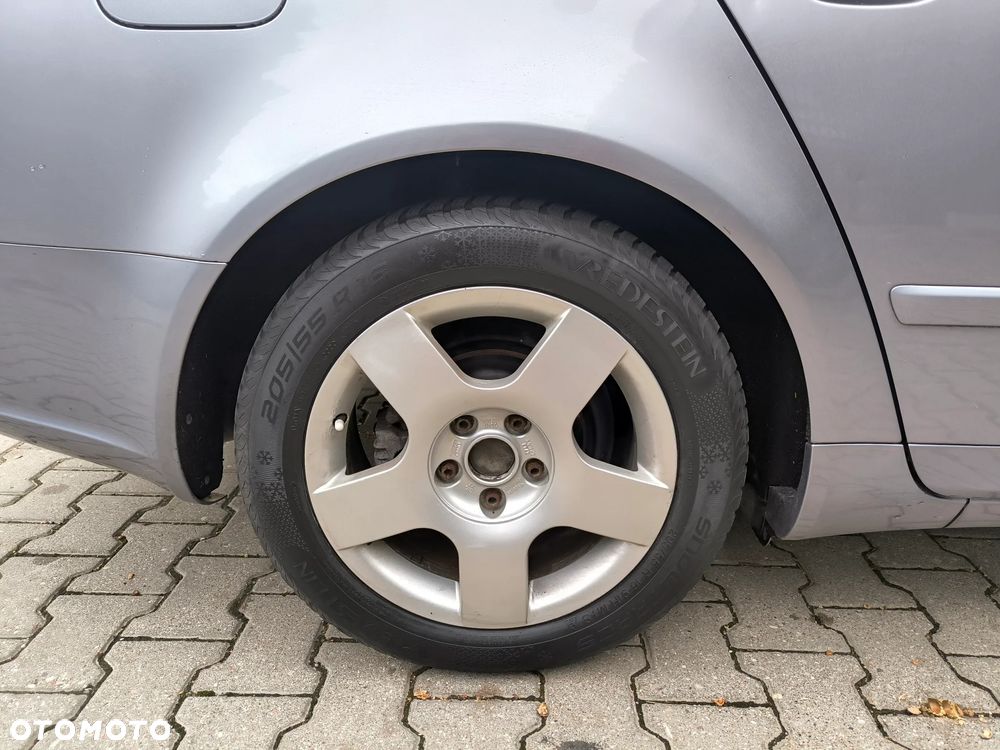 Audi A4 Avant - 25