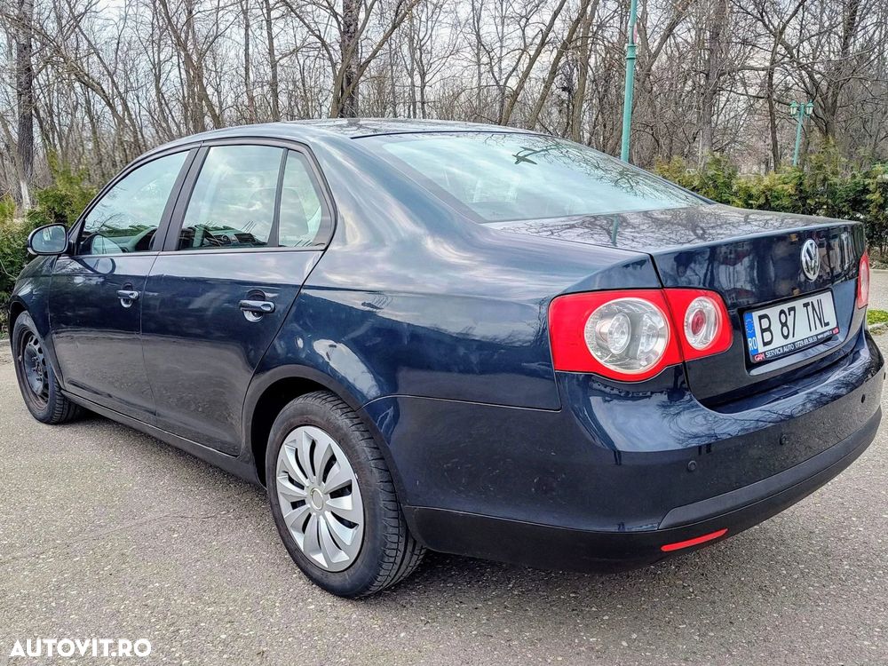 Volkswagen Jetta 1.9 TDI Comfortline DSG - 6