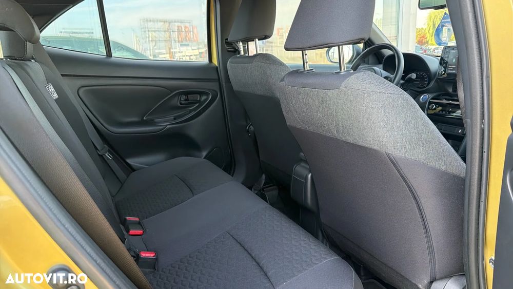 Toyota Yaris Cross 1.5 VVT-i HSD 4x2 Dynamic - 7