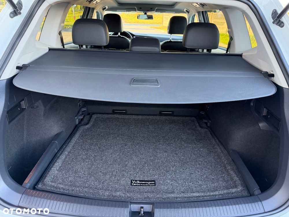 Volkswagen Tiguan Allspace - 12