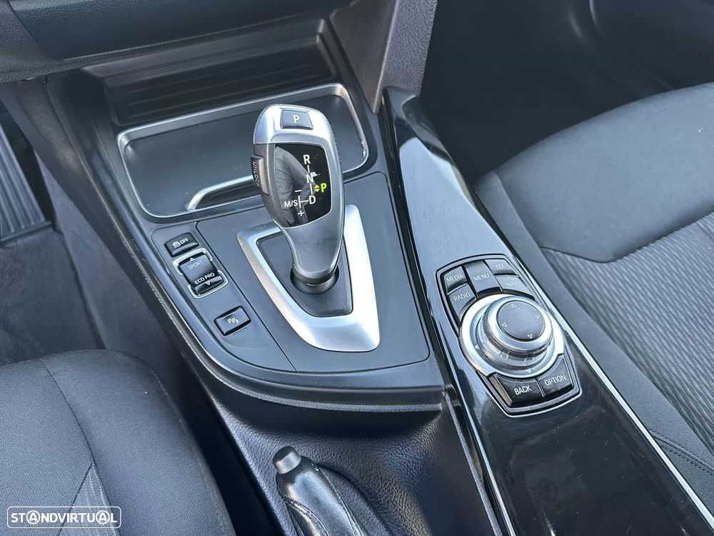 BMW 320 d Line Sport Auto - 44
