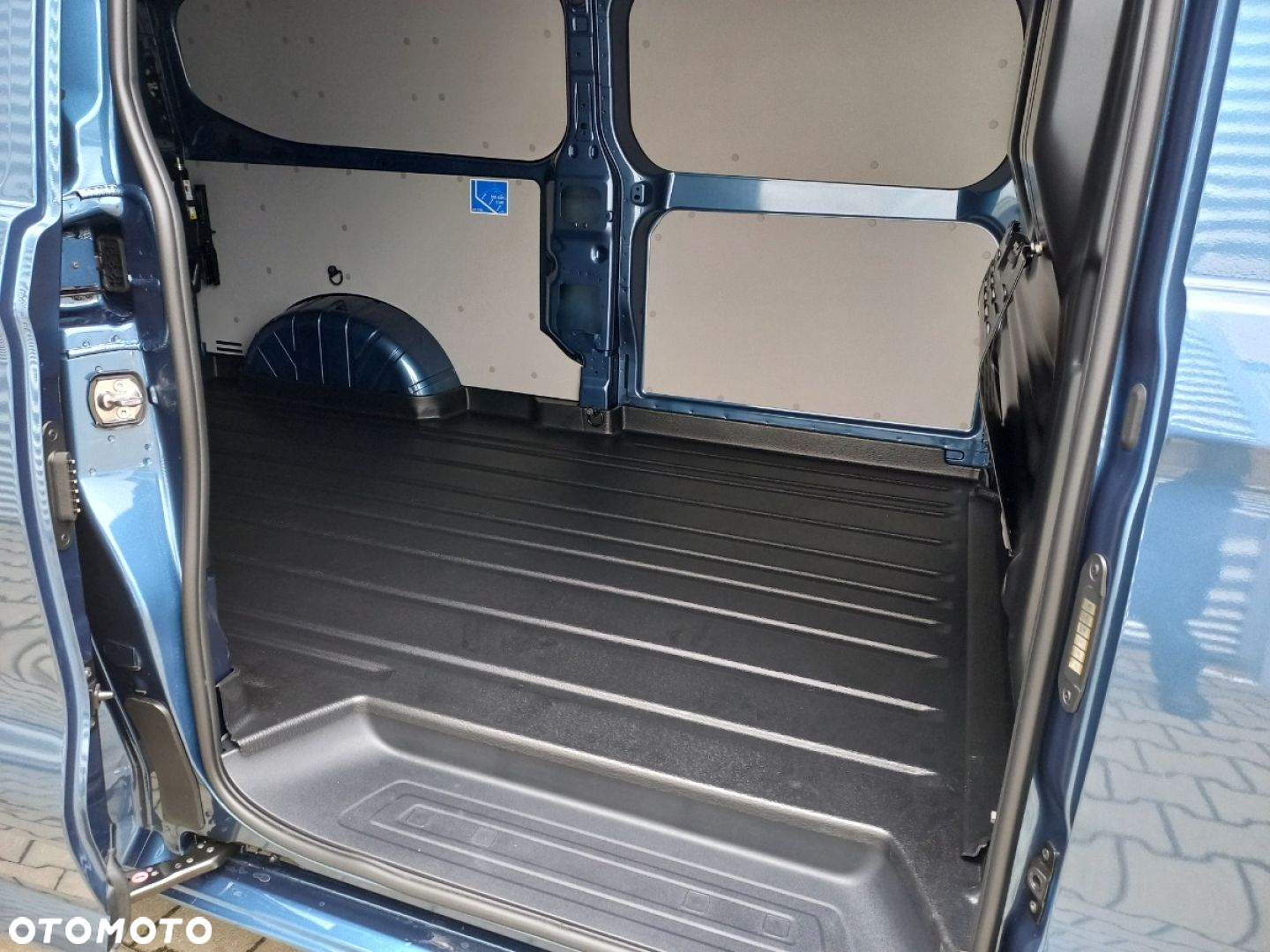Ford Transit Custom - 11
