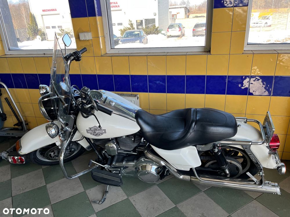 Harley-Davidson FLH Electra Glide - 1
