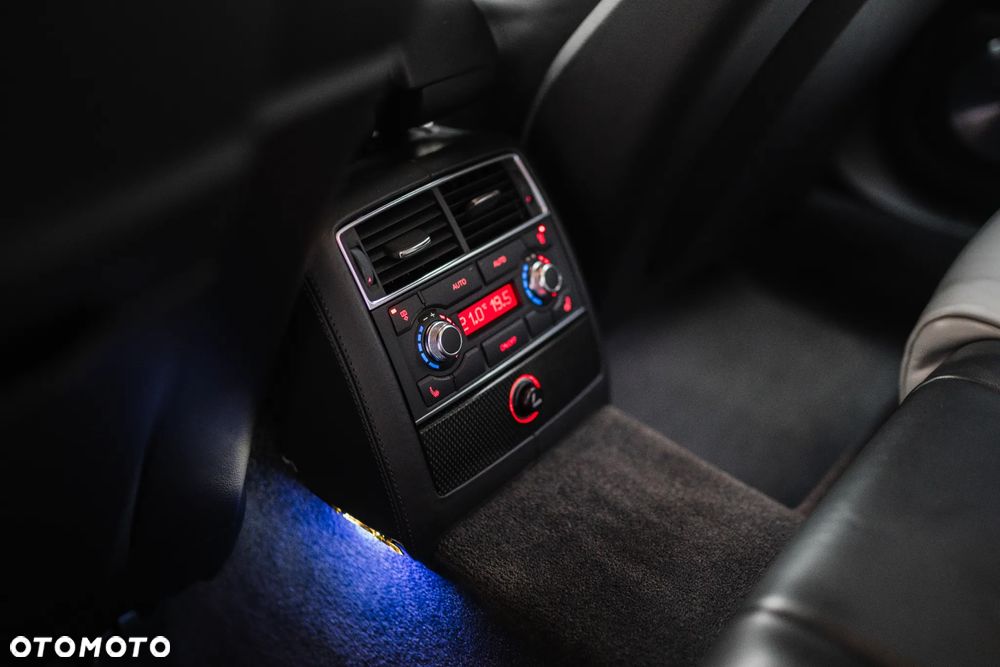 Audi S8 - 28