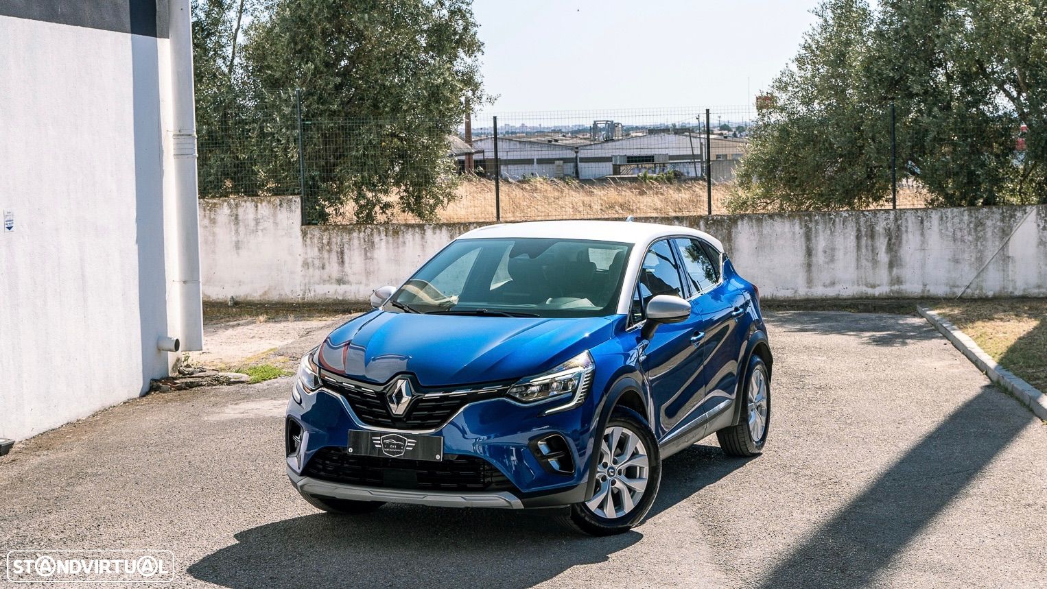 Renault Captur 1.6 E-Tech Plug-In Intens - 1