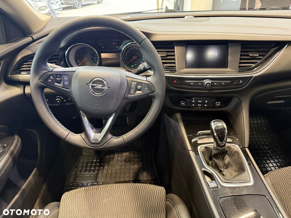 Opel Insignia - 18