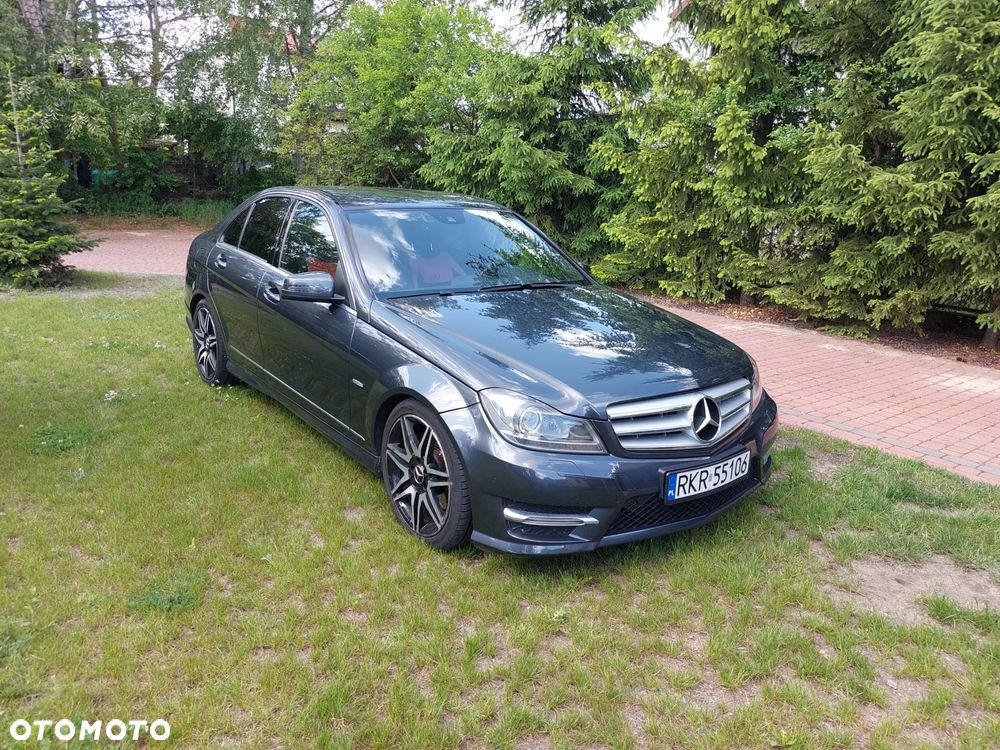 Mercedes-Benz Klasa C 250 (BlueTEC) d 4Matic 7G-TRONIC AMG Line - 16