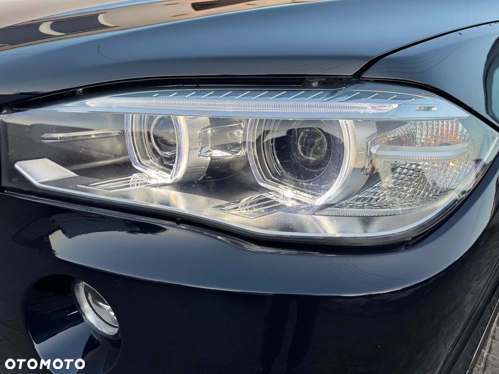 BMW X5 xDrive50i Sport-Aut - 16