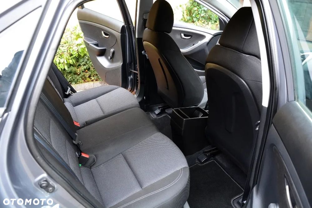 Hyundai i30 1.4 Comfort - 13