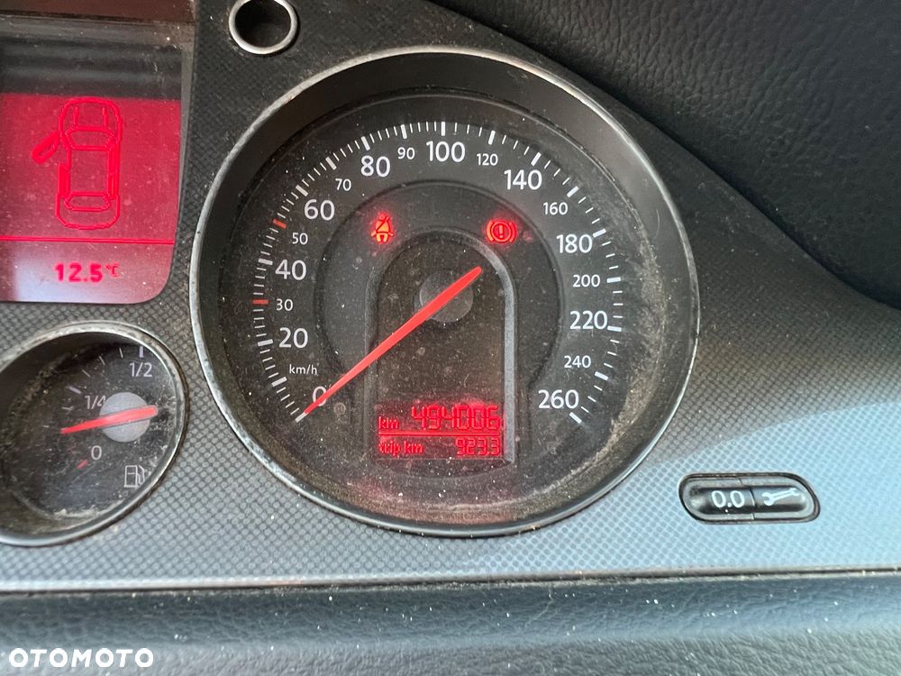 Volkswagen Passat 1.9 TDI Individual - 14