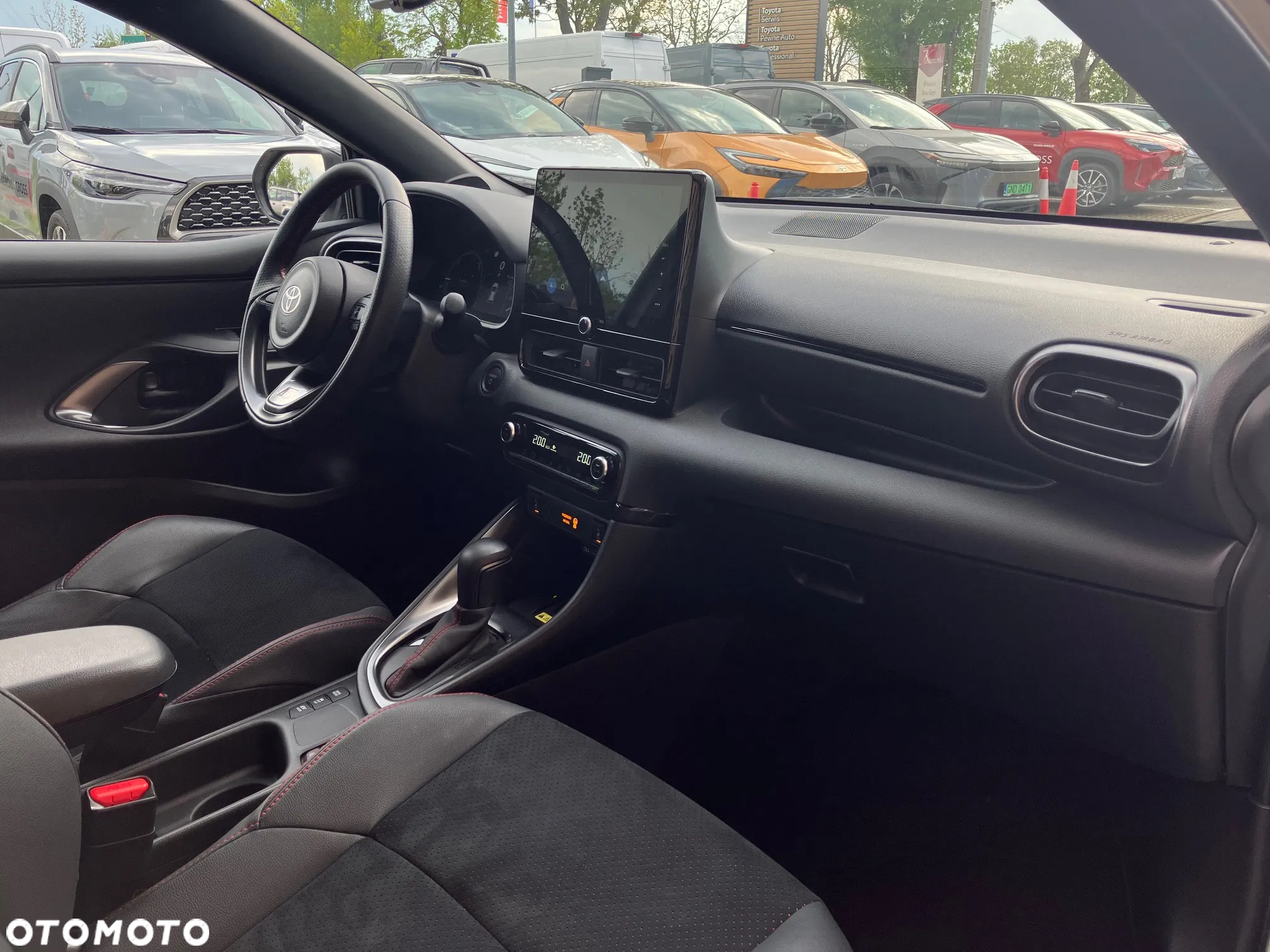 Toyota Yaris Hybrid 1.5 GR Sport - 17