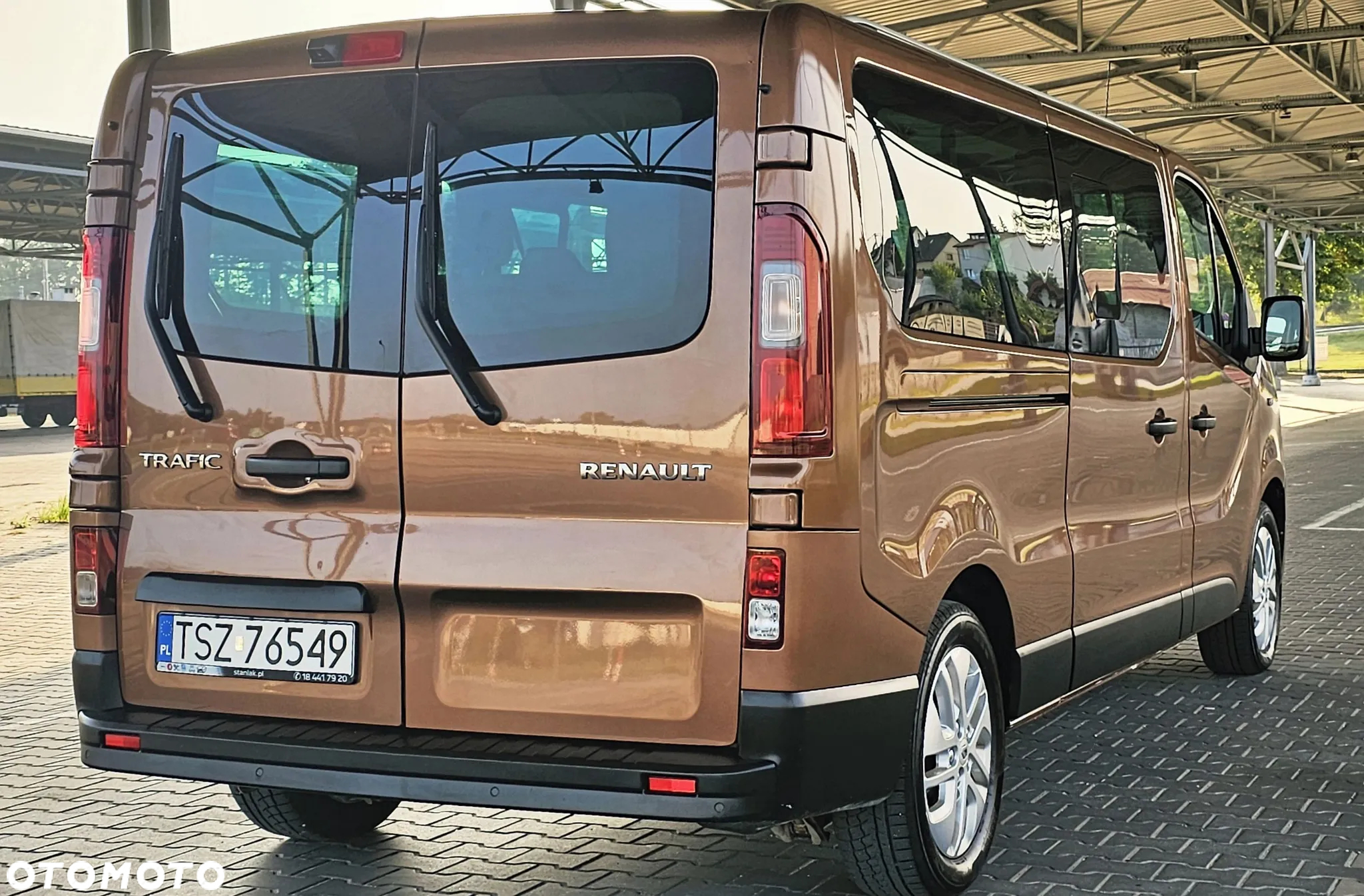 Renault Trafic Grand SpaceClass 2.0 dCi - 3