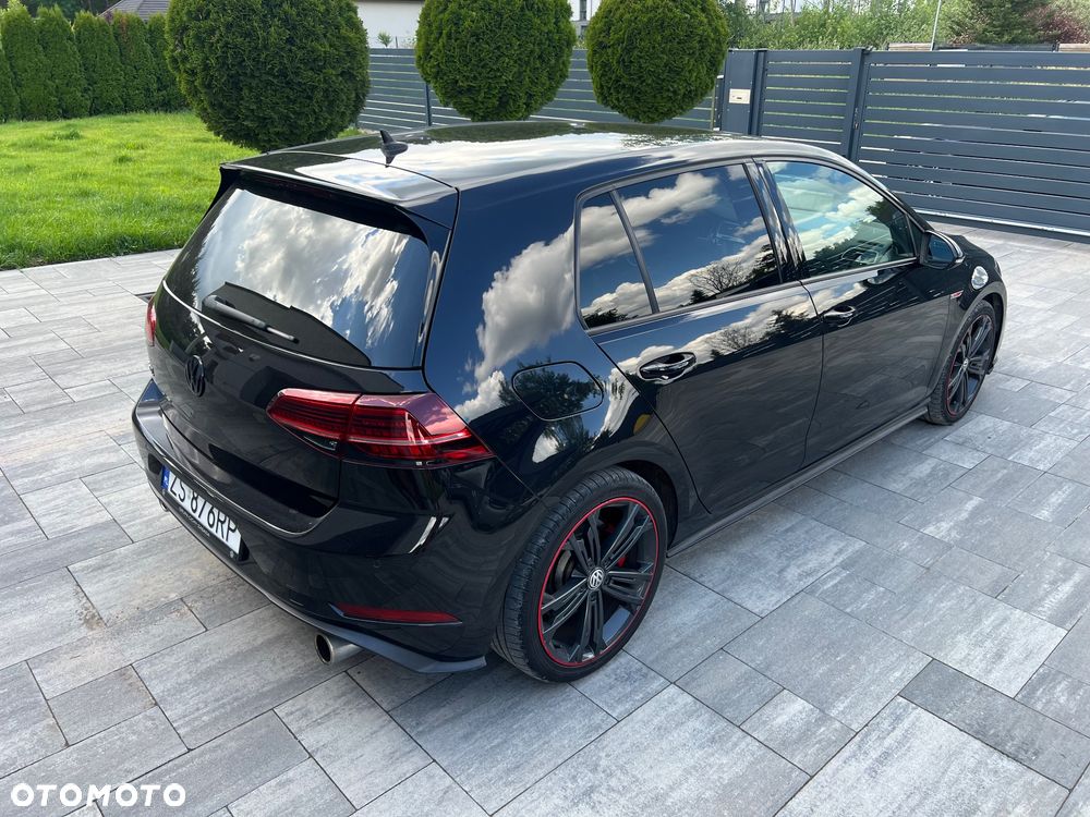 Volkswagen Golf - 4