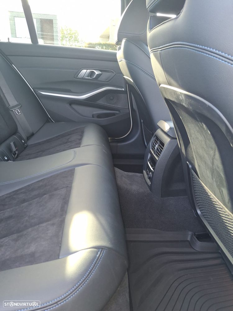BMW 320 d Pack M Auto - 10